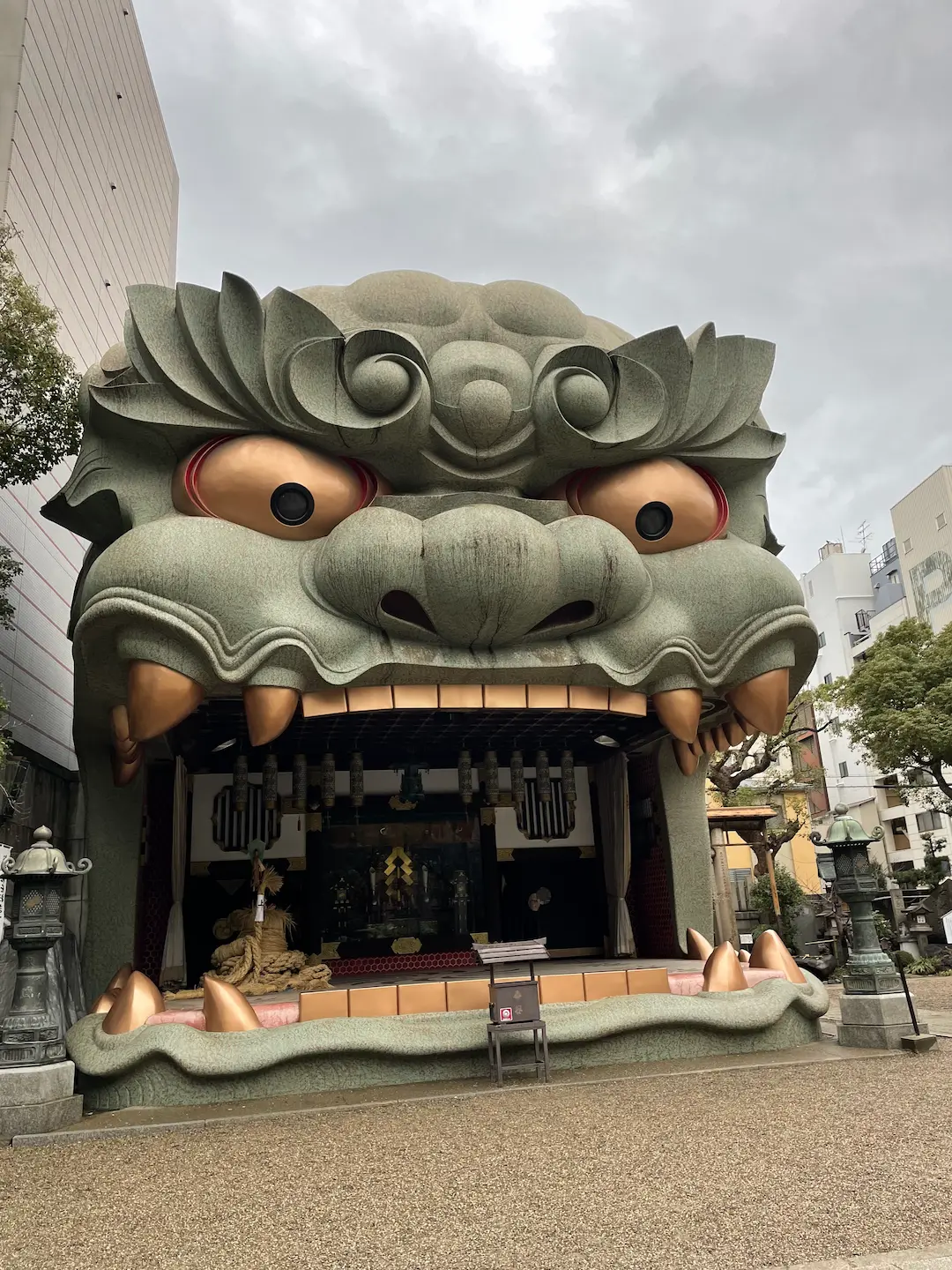 难波八坂神社